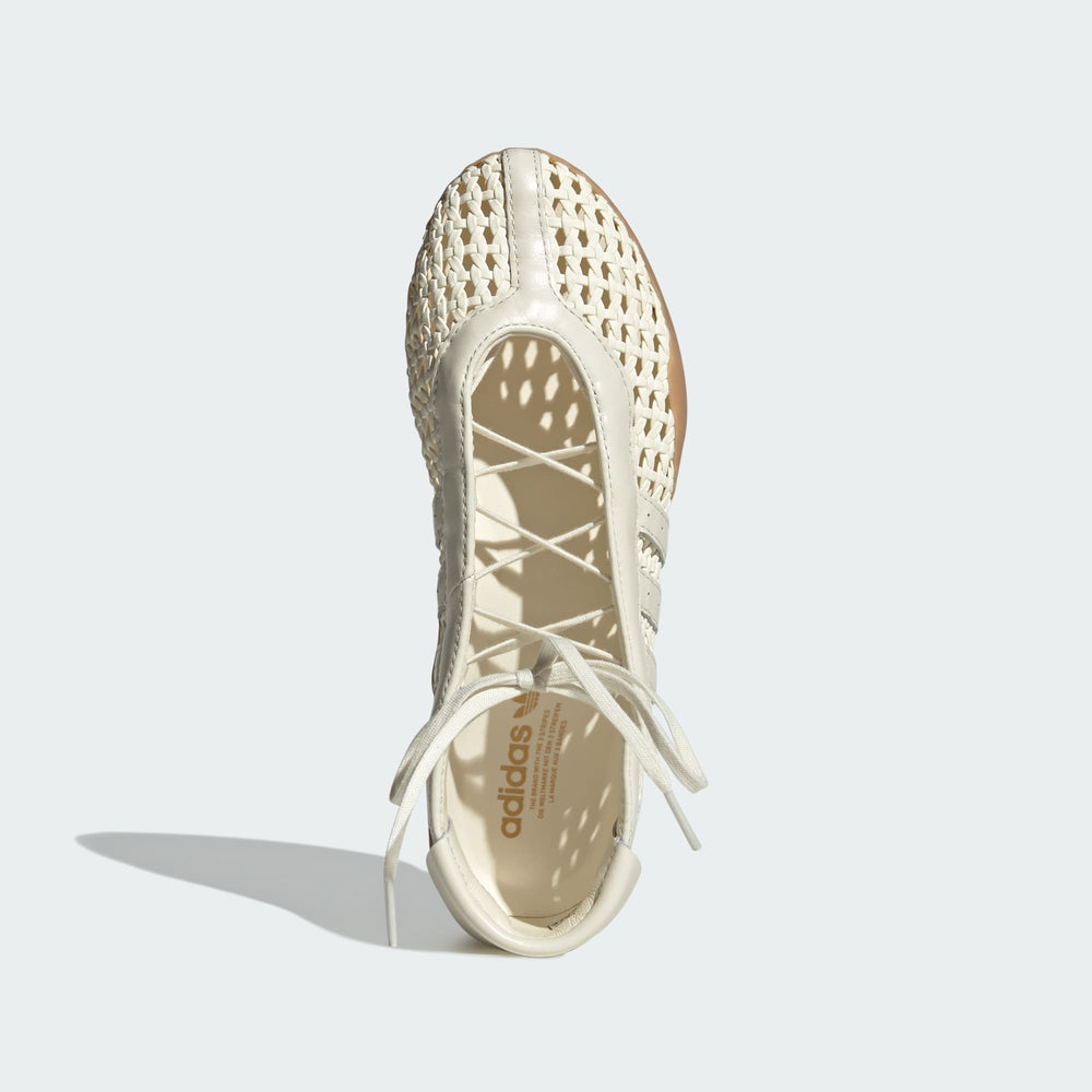 Taekwondo Mei Women's Trainers – Cream White / Cream White / Gum 2.5 | Lastorai